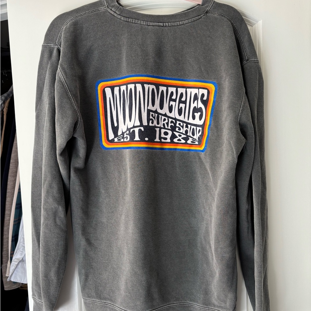 Gray Crew Neck Sweatshirt 🩶🤍🧡💙
